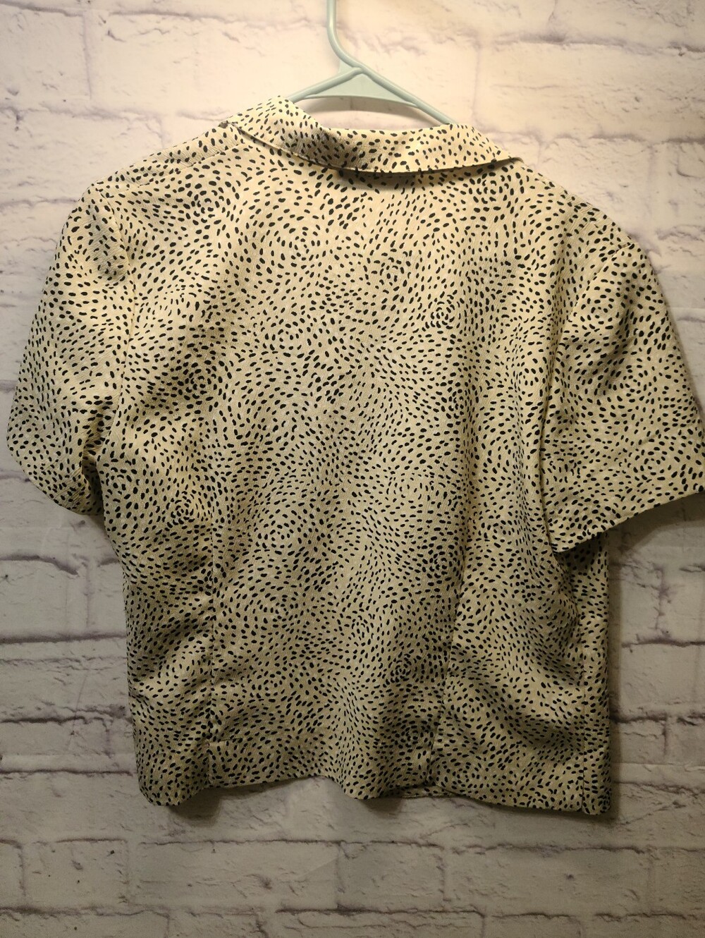🌻🌻womens Button Up- Bundle And Save! - Picture 2 of 3